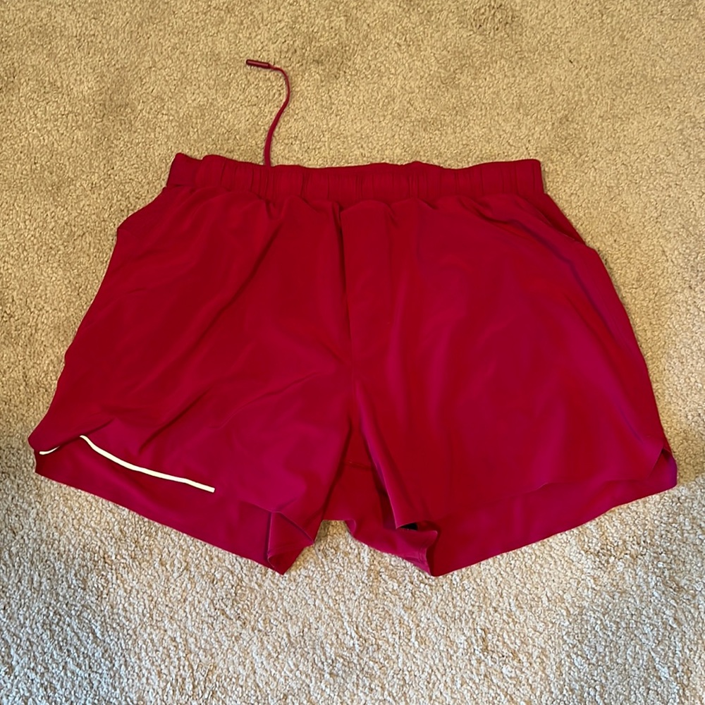 Pink lululemon x Barry’s shorts Sz Large